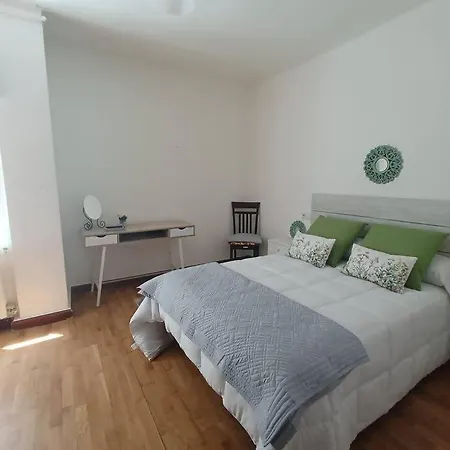 Amplio Guerrilleros Centro דירה