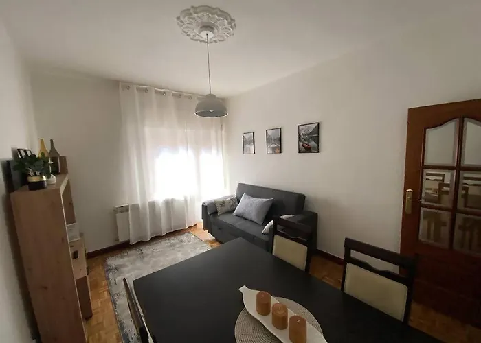 Amplio Guerrilleros Centro Apartment