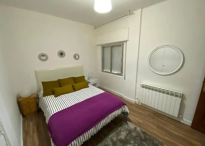 Amplio Guerrilleros Centro Apartment *