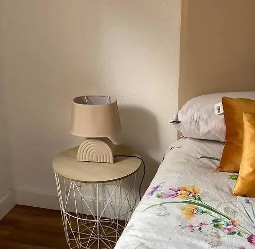 Amplio Guerrilleros Centro Apartment Salamanca